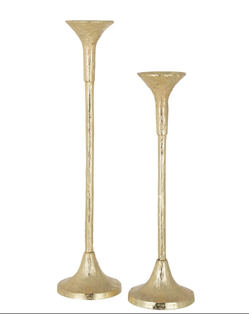 Packshot de chandelier doré, élégant.