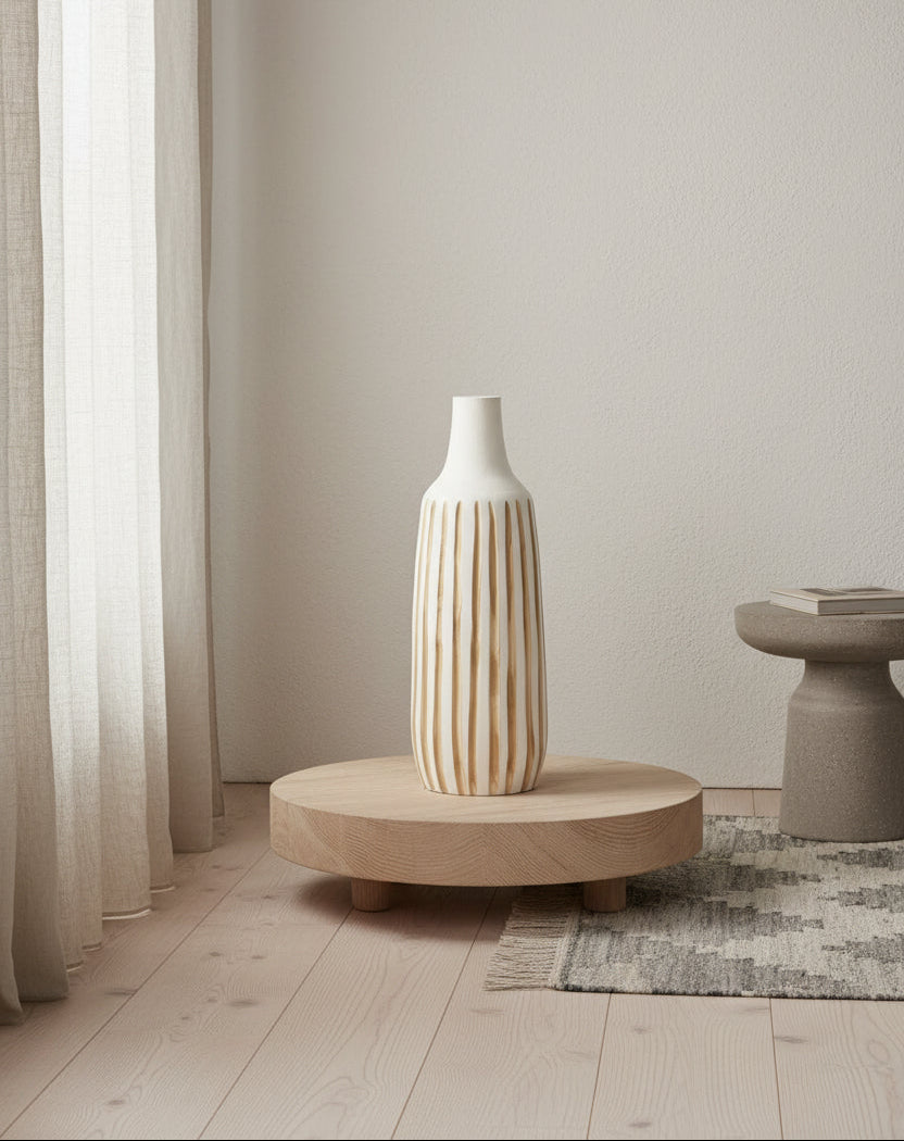 Vase, bois et blanc.